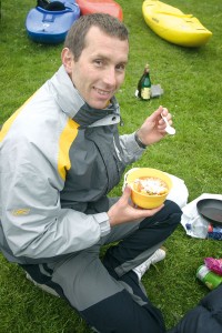 sweet-lentil-curry-campsite-cooking